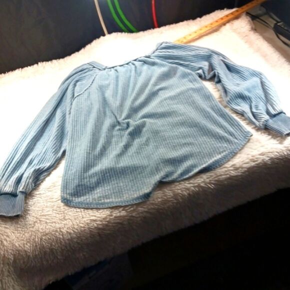 American Rag Lightweight Distressed Waffle Knit Square Neck Baloon Sleeve Top M. - Picture 9 of 9